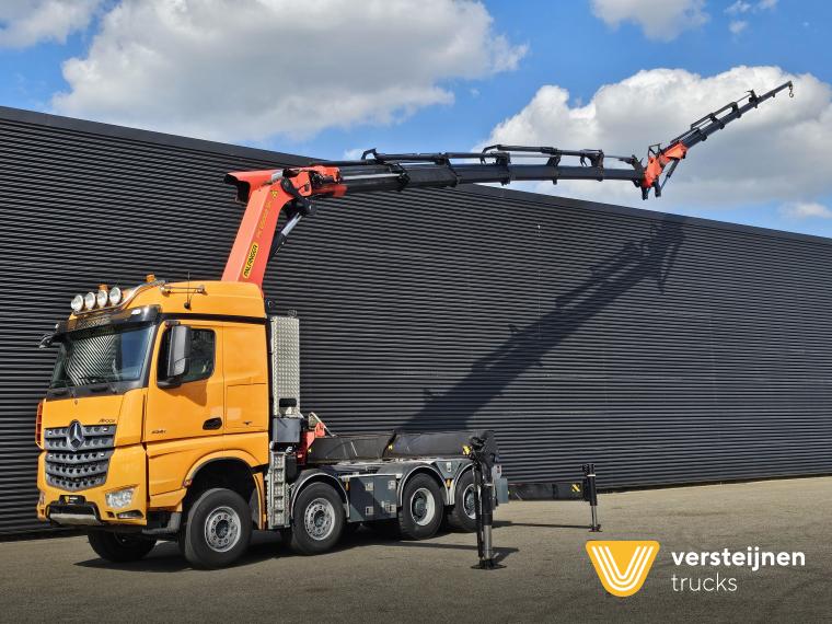 Mercedes-Benz Arocs 3251 8X4 / PALFINGER PK 65002 + JIB